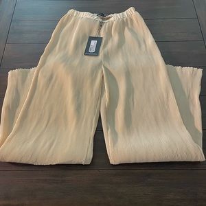 PRETTY LITTLE THING- Cream Plisse High Waisted Wide Leg Pants